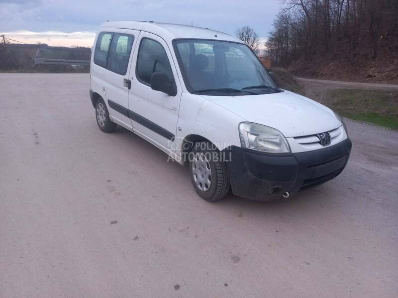 farovi za Peugeot Partner od 2003. do 2010. god.