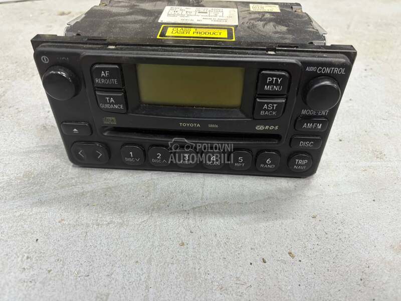 Fabricki radio za Toyota RAV 4