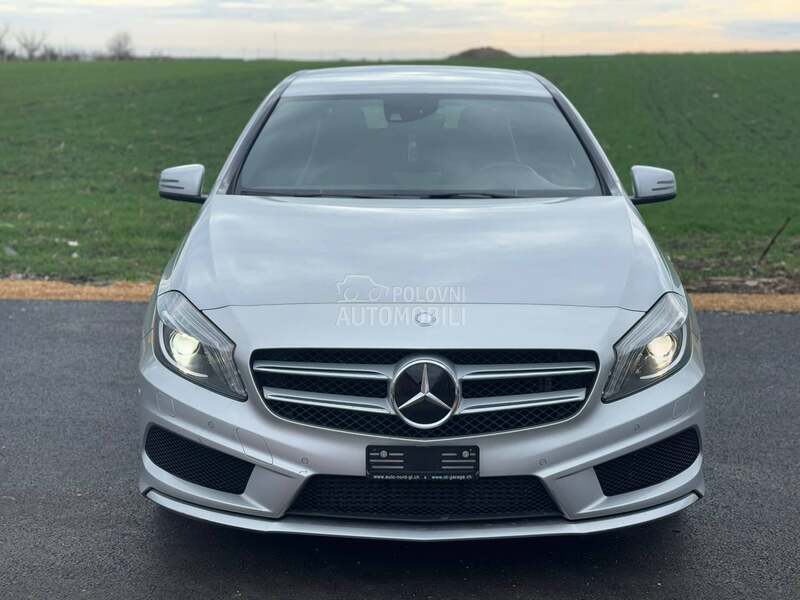Mercedes-Benz A 180 2013 photo 3