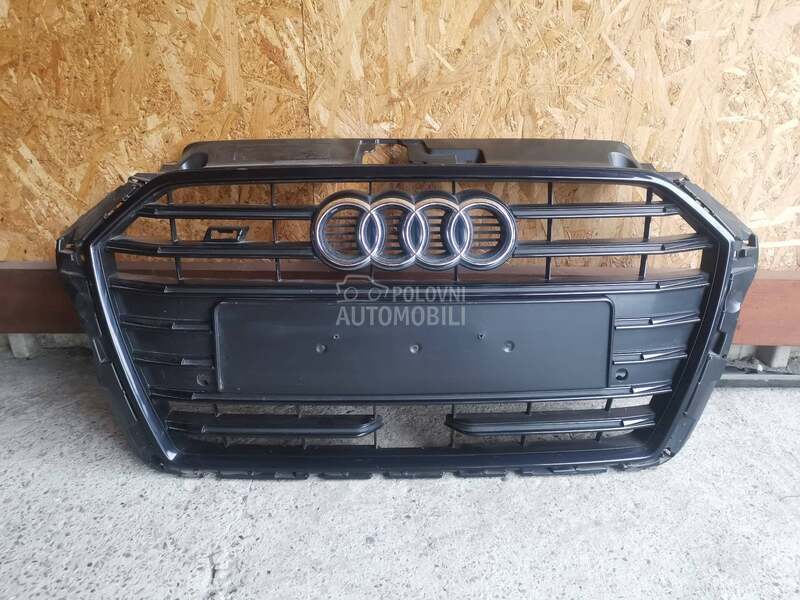 Black Edition Maska za Audi A3 od 2016. do 2020. god.