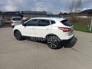 Nissan Qashqai 1,6dci  CVT X-TRONIK (može zamena), 10.999 €, 2014. Džip/SUV, Dizel | 1598 cm3, 260.000 km, 96kW (131 KS), Automatski / poluautomatski, 4/5 vrata, 5 sedišta, Novi Pazar