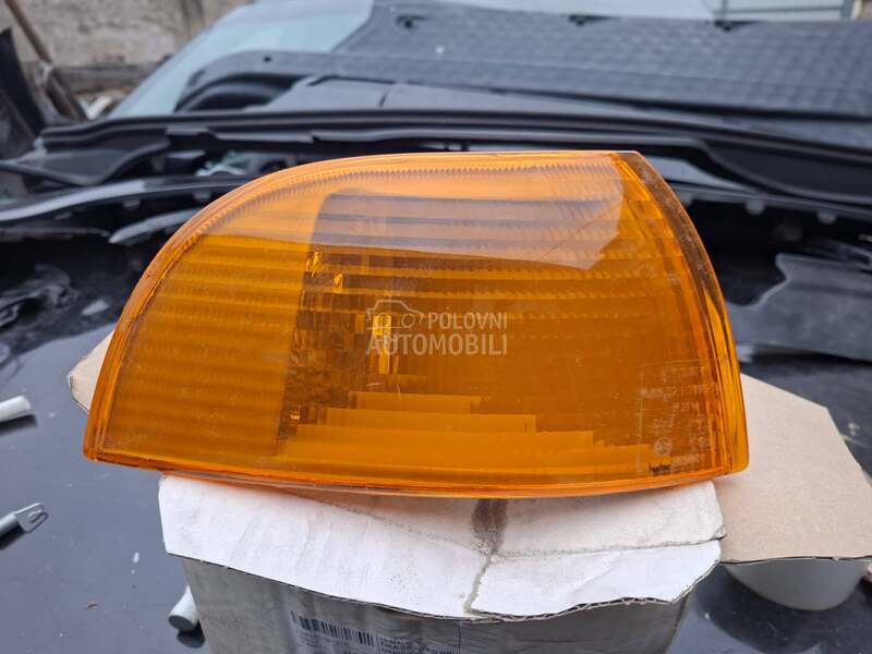 desni migavac za Fiat Punto od 1994. do 1999. god.