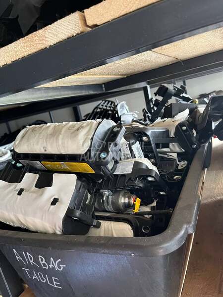 Airbag table za Volkswagen Golf 5, Golf 6, Golf 7 ...