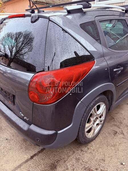 stop svetlo zadnji branik za Peugeot 206, 206 plus, 207 ... od 2000. do 2016. god.