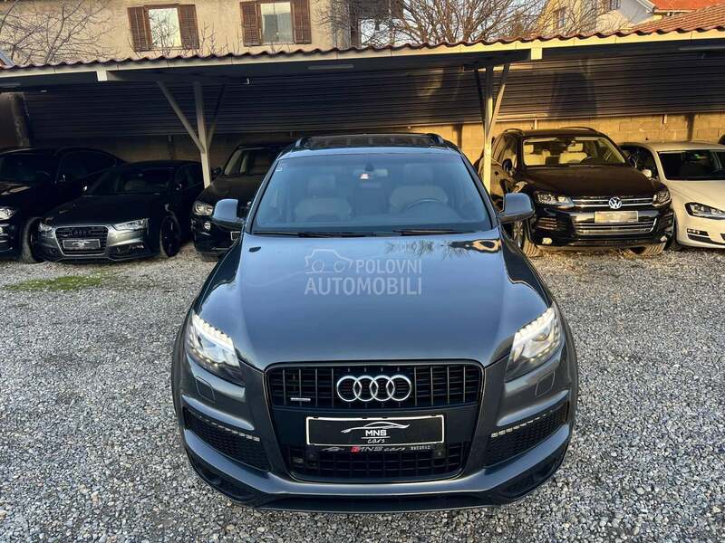 Audi Q7 2012 photo 2