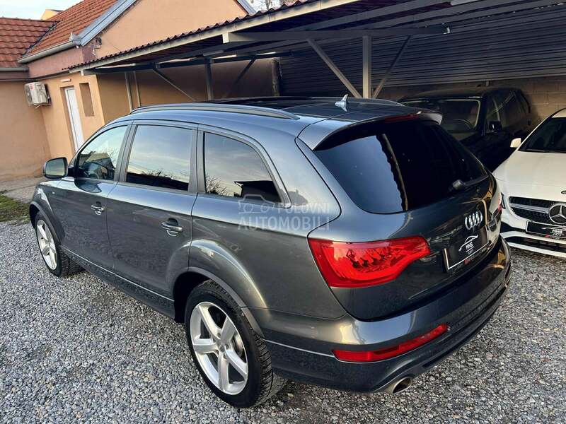 Audi Q7 2012 photo 5