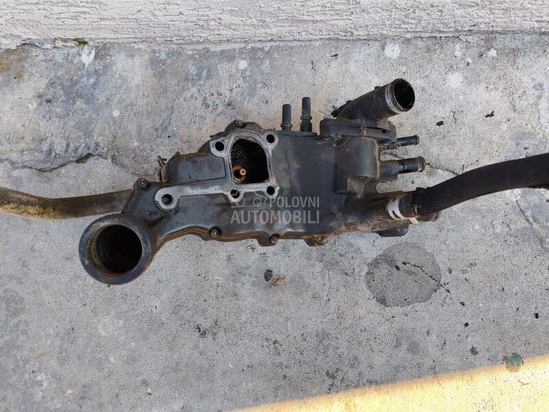 Kuciste termostata za Peugeot 406