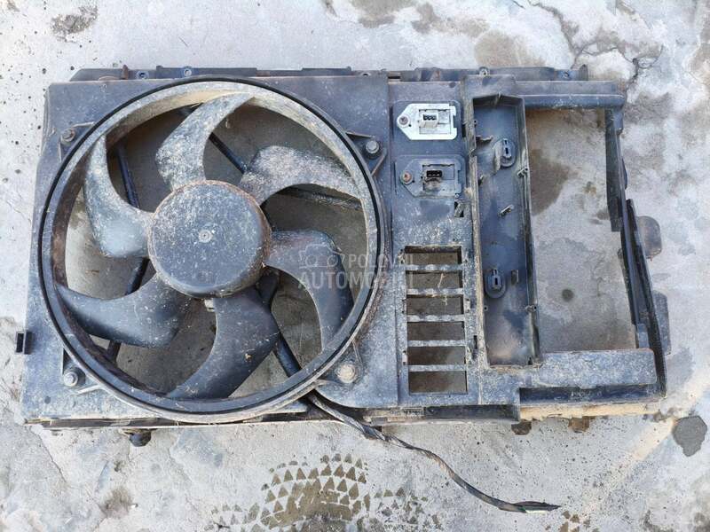 Prsa - nosac ventilatora za Peugeot 406