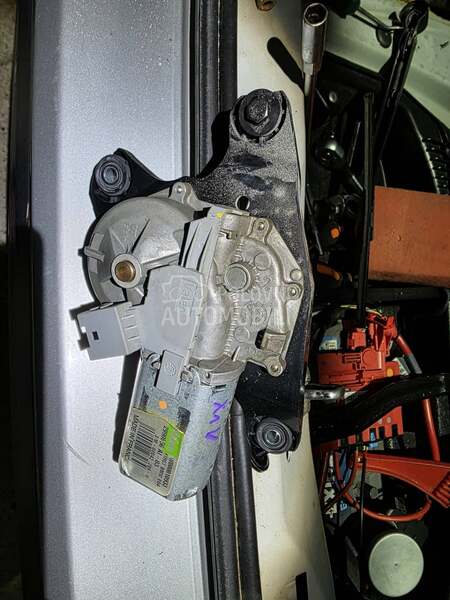 motor zadnjeg brisaca e84 za BMW X1 od 2009. do 2015. god.
