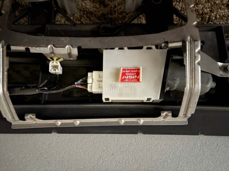 Motor od panorame za Mitsubishi ASX, Outlander od 2010. do 2014. god.
