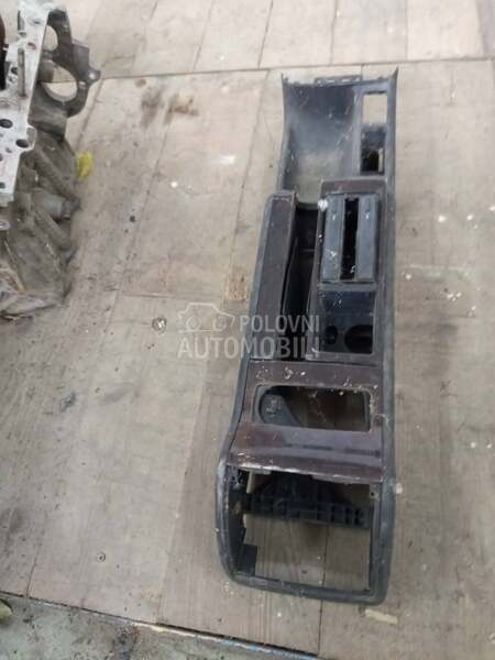 srednji tunel za Audi A6