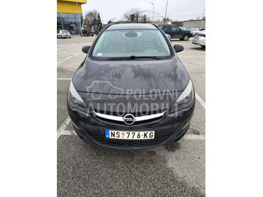 Opel Astra J , 4.950 €, 2014. Karavan, Dizel | 1686 cm3, 187.000 km, 96kW (131 KS), Manuelni 6 brzina, 4/5 vrata, 5 sedišta, Novi Sad