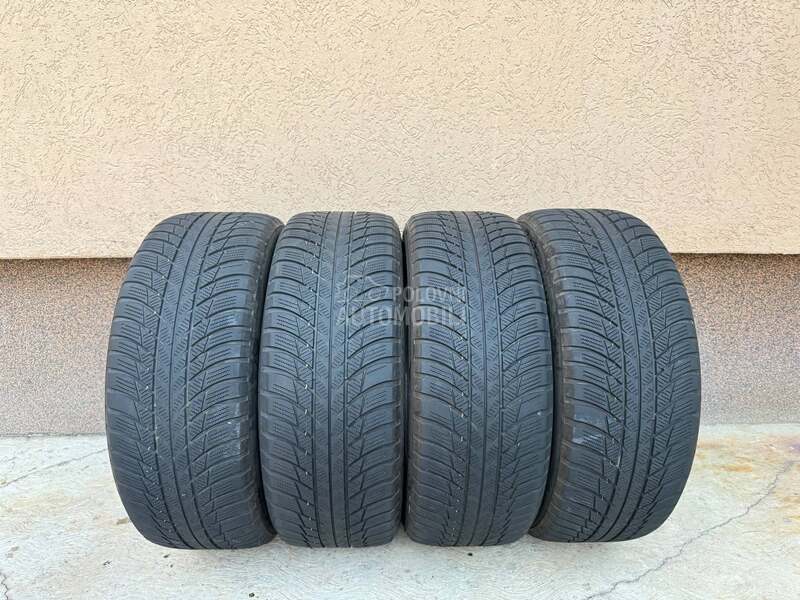 Bridgestone 215/55 R17 Zimska