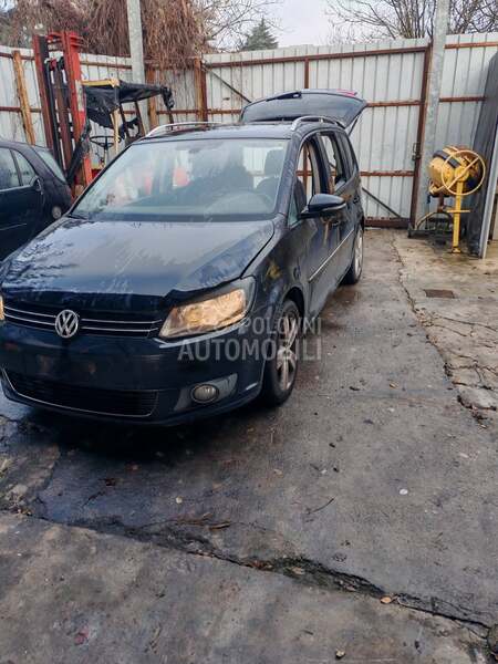 branik za Volkswagen Touran od 2010. do 2015. god.