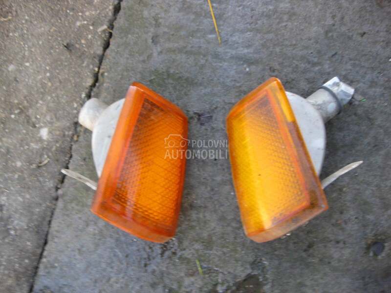 Prednji migavci za Peugeot 205