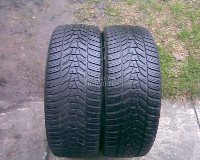 Hankook 235/45 R19 Zimska