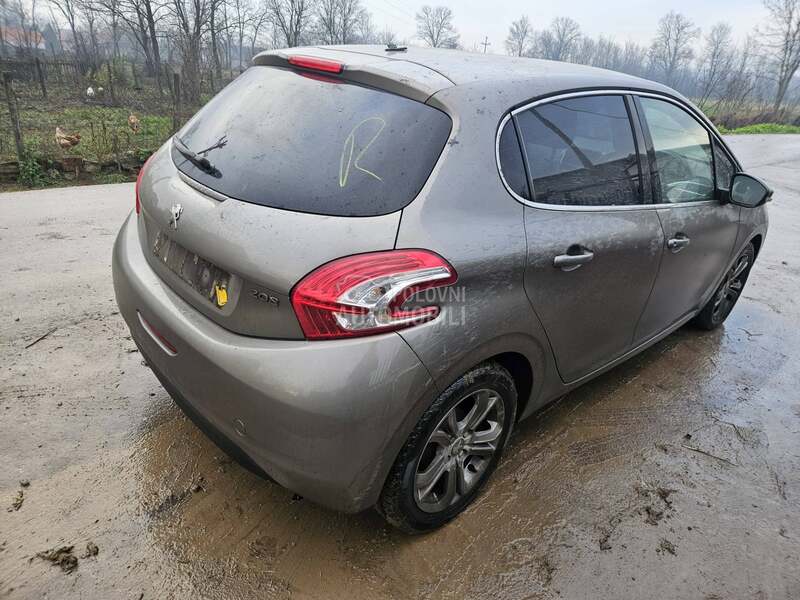 gepek vrata zadnji branik za Peugeot 208