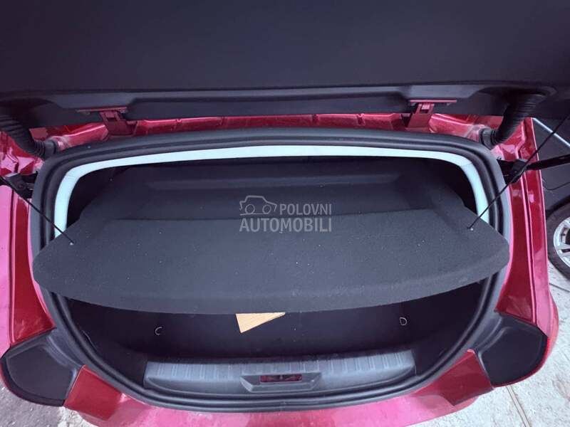 roletna polica gepeka tepih za Peugeot 206, 206 plus, 207 ... od 2000. do 2016. god.