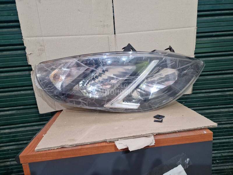 far desni led opel movano