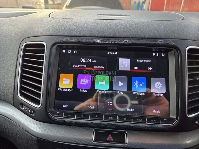 multimedija za Volkswagen Sharan