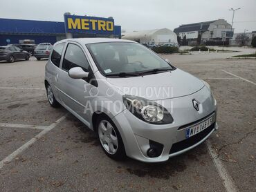 Renault Twingo , 2.999 €, 2009. Hečbek, Benzin | 1149 cm3, 175.000 km, 56kW (76 KS), Manuelni 5 brzina, 2/3 vrata, 4 sedišta, Niš