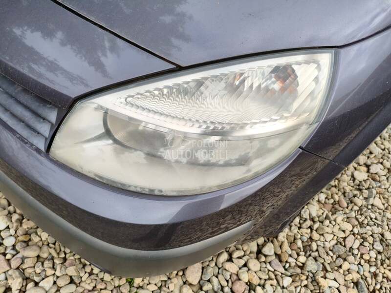 Levi far za Renault Grand Scenic