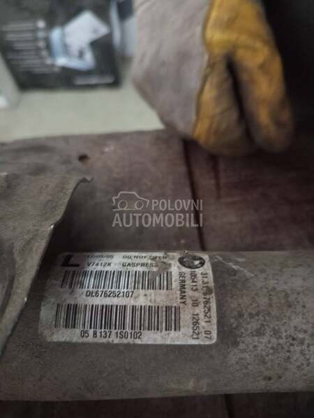 prednji amortizer sa glavcinom za BMW Ostalo