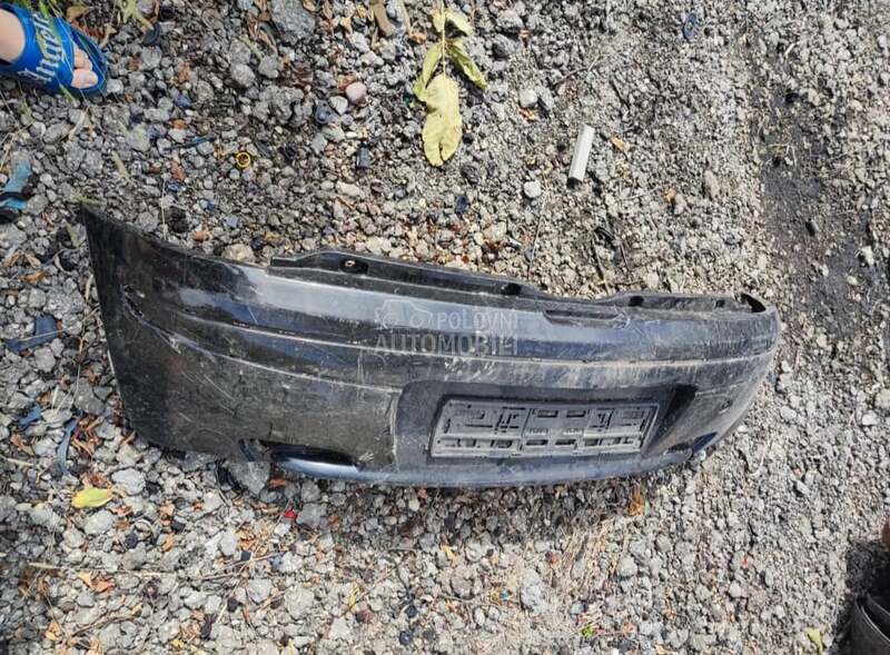Branik crni 3v za Fiat Punto