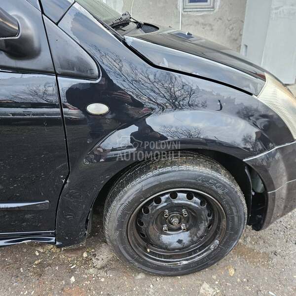 Desno krilo EXYD za Citroen C2