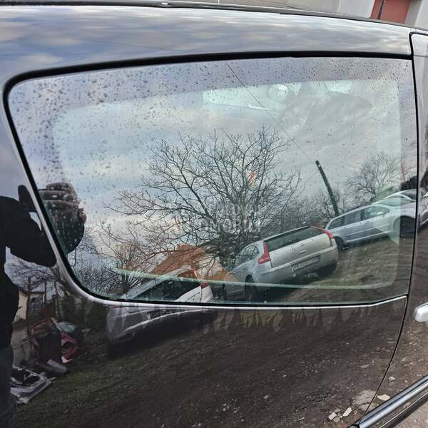 Zadnje desno staklo za Citroen C2