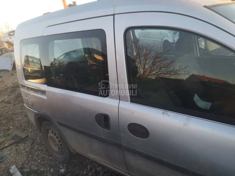 Klizna vrata 2009 god. za Opel Combo od 2006. do 2010. god.