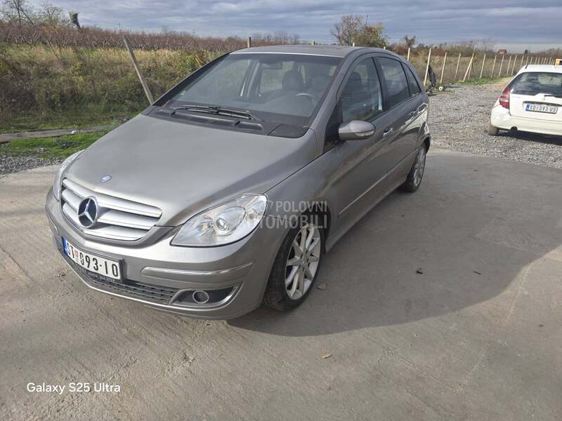 W245 Delovi za Mercedes Benz B Klasa od 2004. do 2009. god.