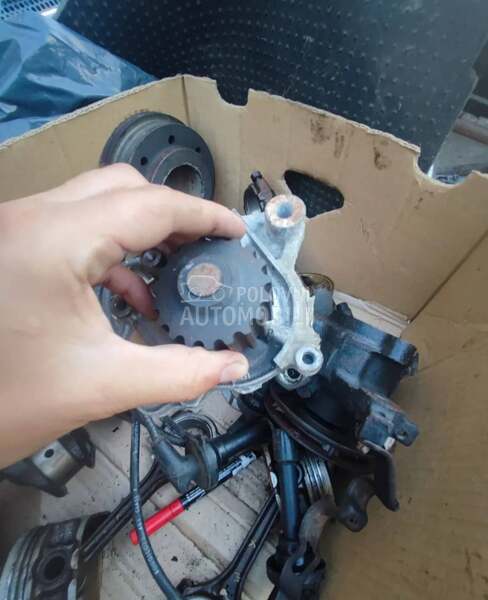 Vodena pumpa za Rover 216