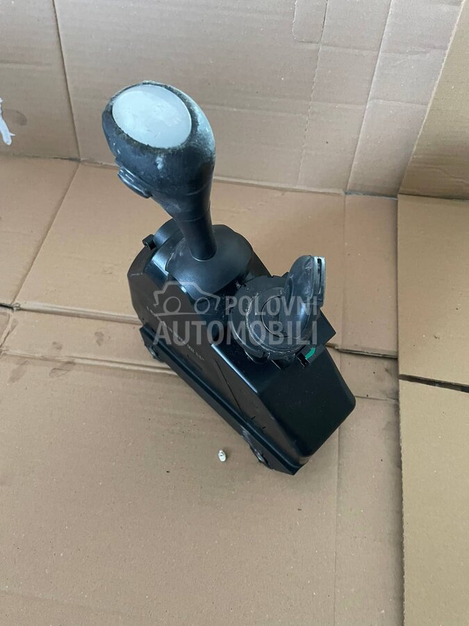 robot menjaca za Smart ForTwo