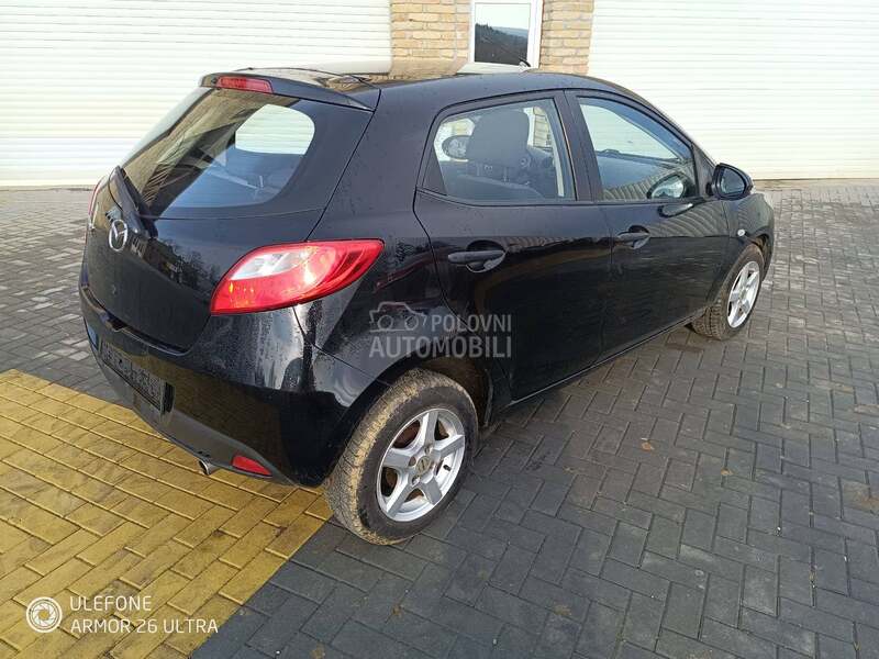 Mazda 2 1.4i -  kompletan auto u delovima