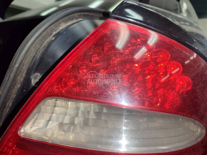 stop lampe za Mercedes Benz E Klasa od 2002. do 2007. god.