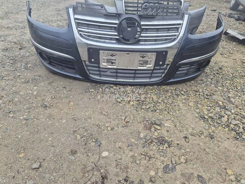 Prednji branik za Volkswagen Golf 5, Jetta od 2004. do 2008. god.