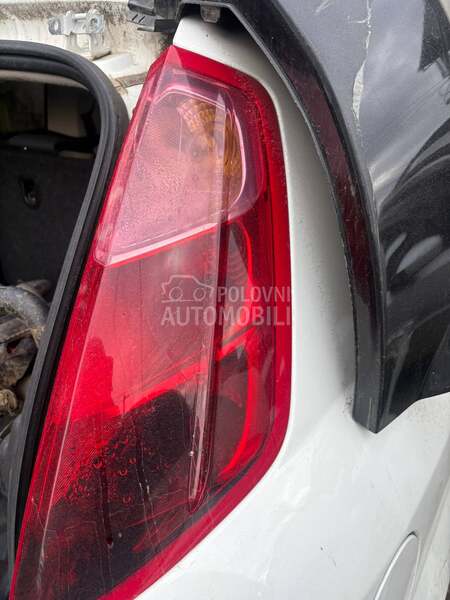 Stop svetlo za Fiat Grande Punto