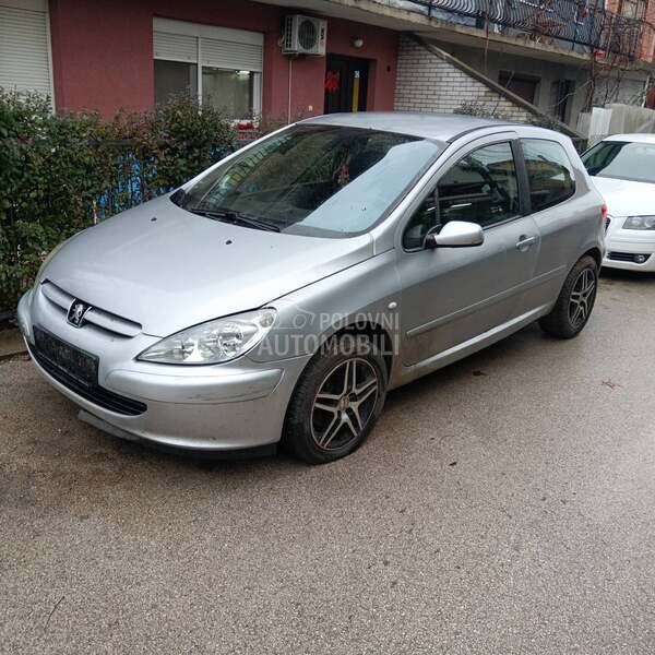 Peugeot 307 2,0i 2004. god. -  kompletan auto u delovima