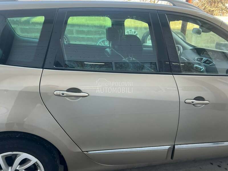 Vrata zadnja desna TEHNP za Renault Scenic od 2009. do 2016. god.