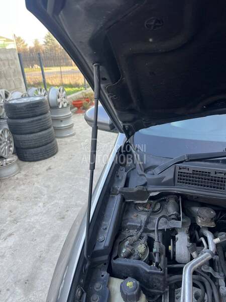 Držač - šipka haube za Nissan Qashqai od 2006. do 2013. god.