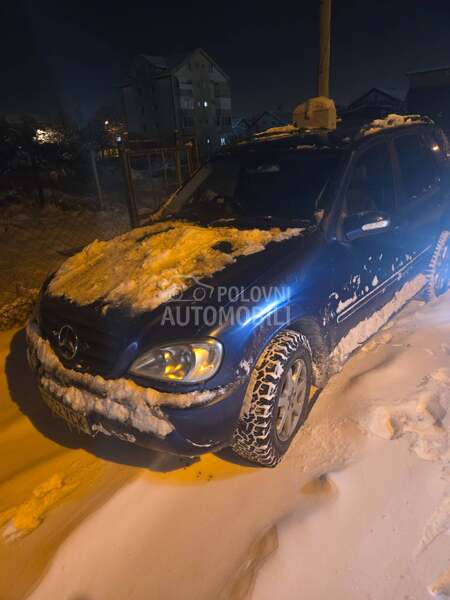 Mercedes Benz ML 270 2005. god. -  kompletan auto u delovima