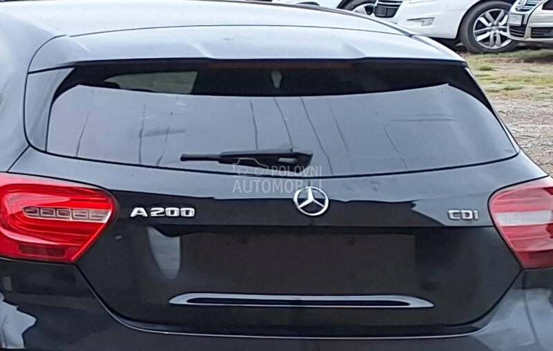 Gepek vrata za Mercedes Benz A Klasa od 2014. do 2018. god.