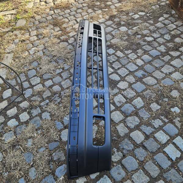 prednji branik e 36 za BMW 335 GT, 315, 316 ...