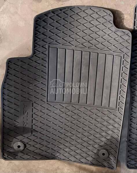 Patosnice gumene original za Opel Astra J