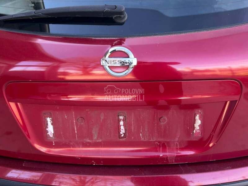 Lajsna gepek vrata bordo za Nissan Qashqai od 2006. do 2013. god.