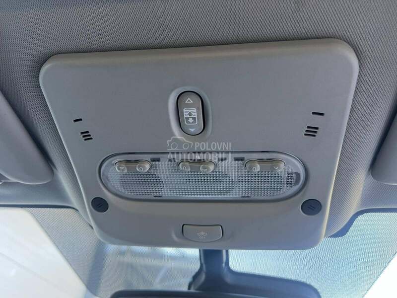 Svetlo unutrašnje za Nissan Qashqai od 2013. do 2021. god.