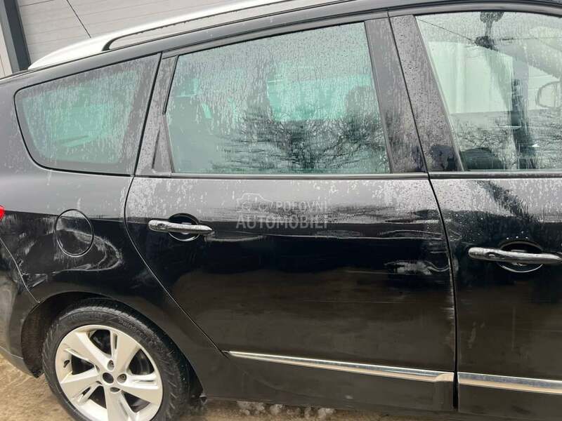 Vrata zadnja desna crna TEGNE za Renault Grand Scenic, Scenic od 2009. do 2016. god.