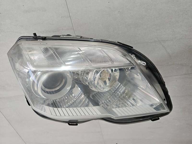 far desni xenon x204 a204 za Mercedes Benz GLK Klasa od 2008. do 2012. god.