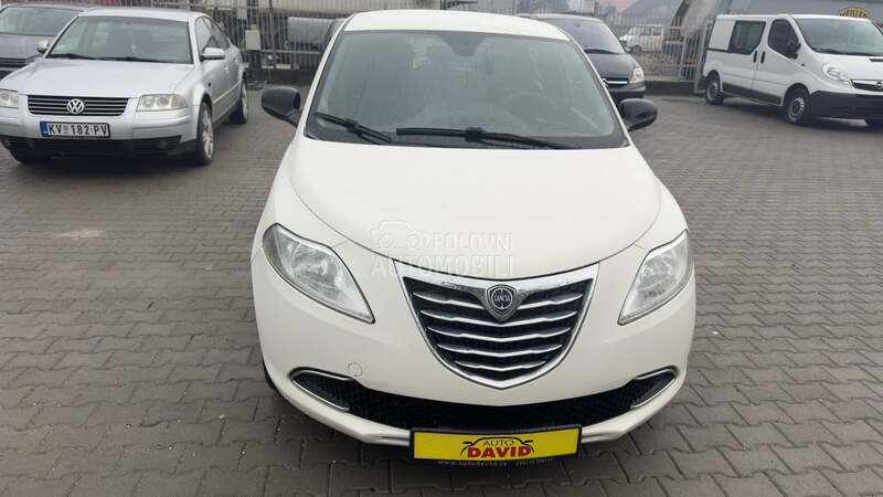 Dacia Ypsilon 2015 photo 2